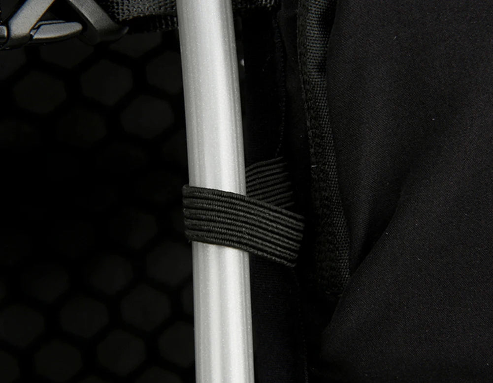 Close-up of a shoulder strap with webbing attached to a bag, with text indicating its use for fixing a water pipe.