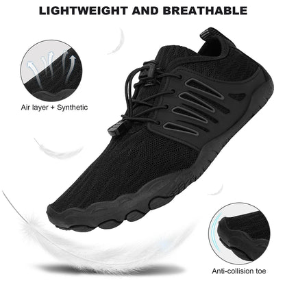 Black triathlon shoe with text highlighting lightweight and breathable features on a white background.
